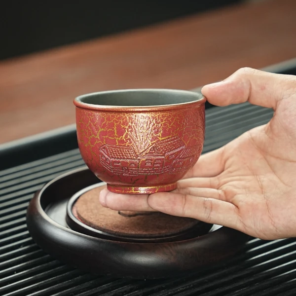 宜兴原矿苏门答腊青金贝烧手工刻绘江南风紫砂主人杯 TM