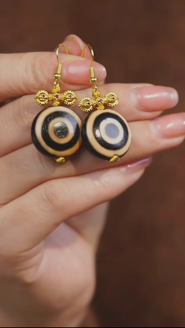 玛瑙/玉髓耳环未镶嵌多样性发其一