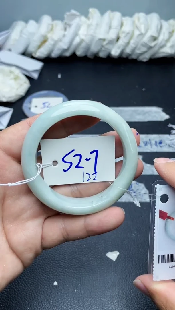 翡翠手镯未镶嵌122