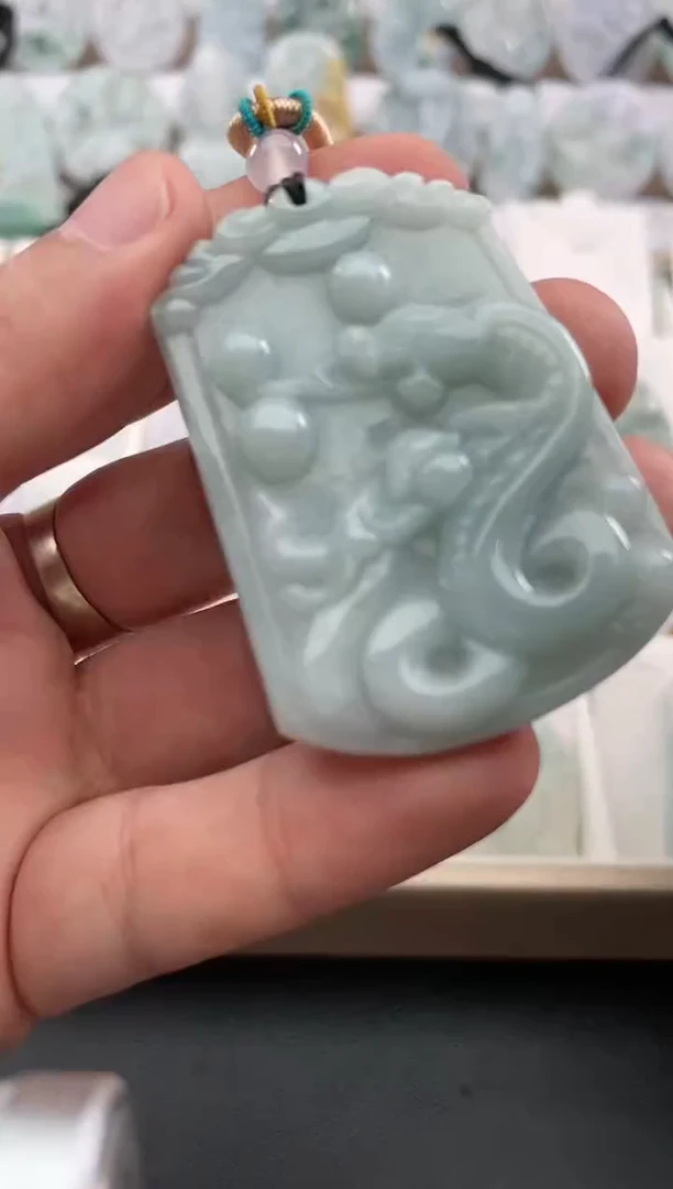 颈饰未镶嵌翡翠26/01/03/192