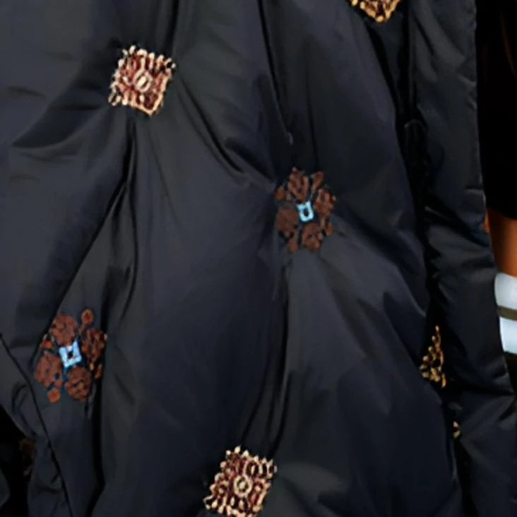 2025杭州原版正品保暖气质减龄修身羽绒服E-1028-XGBLZ