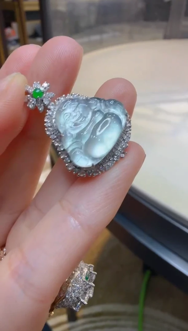 吊坠(不含链)18K金镶嵌翡翠多样性团购发一件