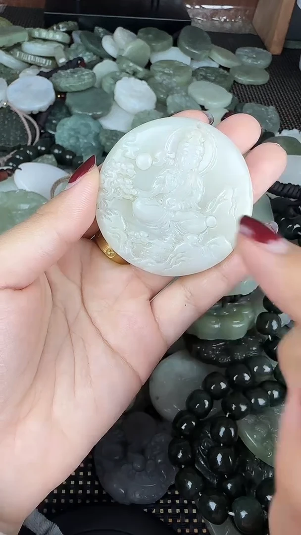 颈饰未镶嵌和田玉1