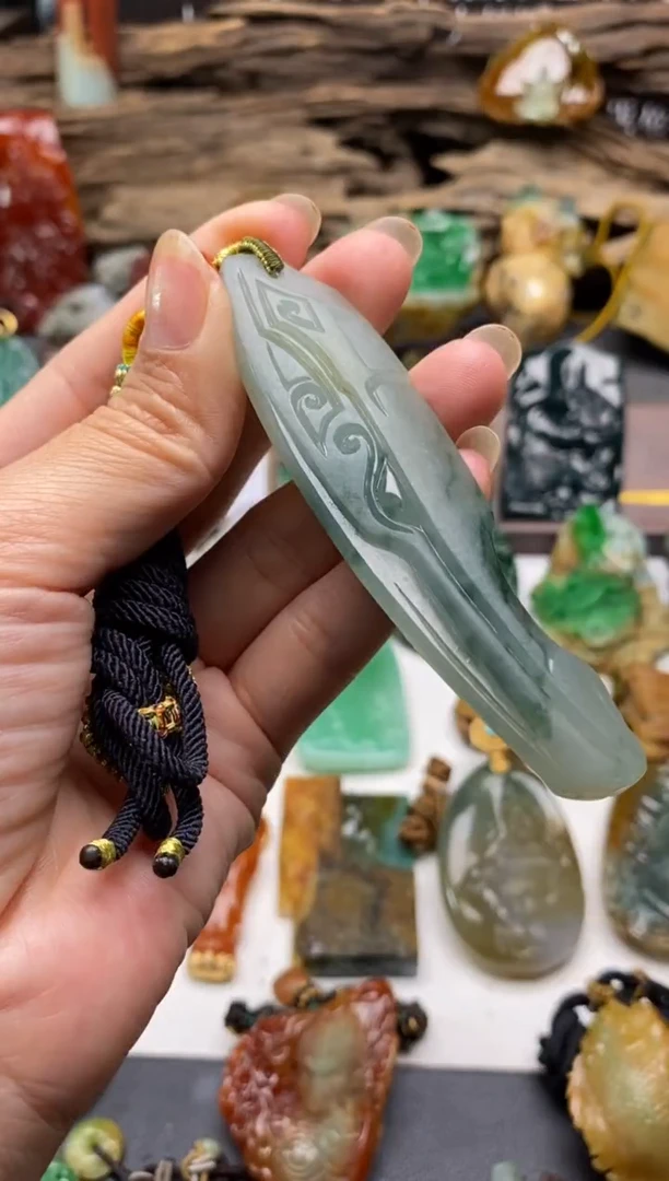 颈饰未镶嵌翡翠仿古马首