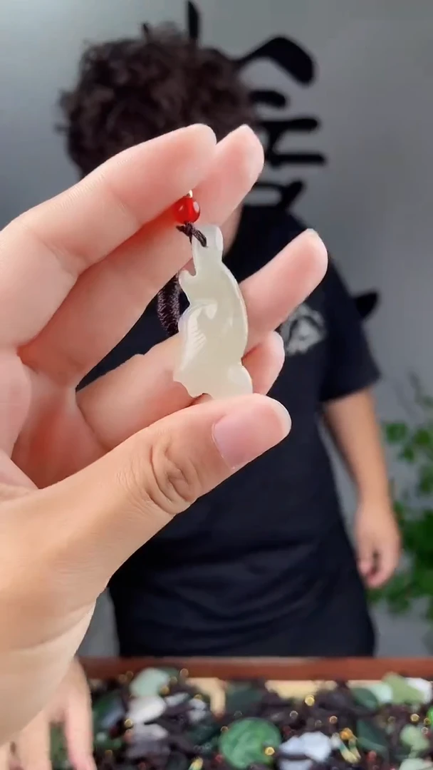 和田玉未镶嵌颈饰拍一发一，多样性发货