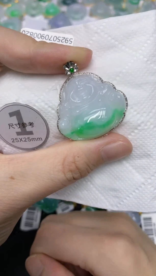 颈饰18K金镶嵌翡翠11111111