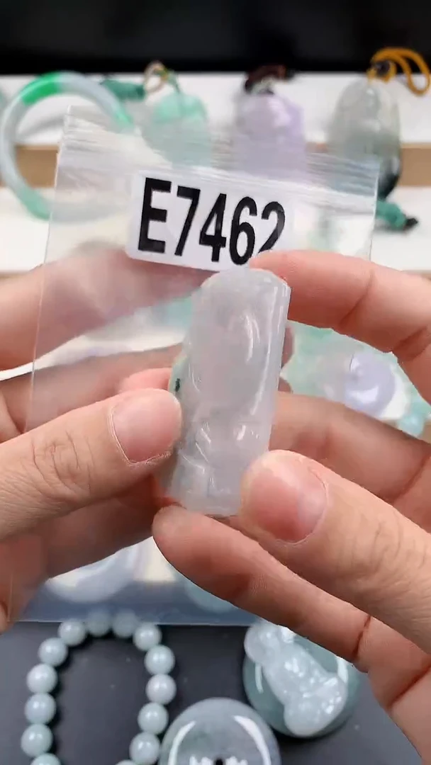 颈饰未镶嵌翡翠天然翡翠吊坠挂件