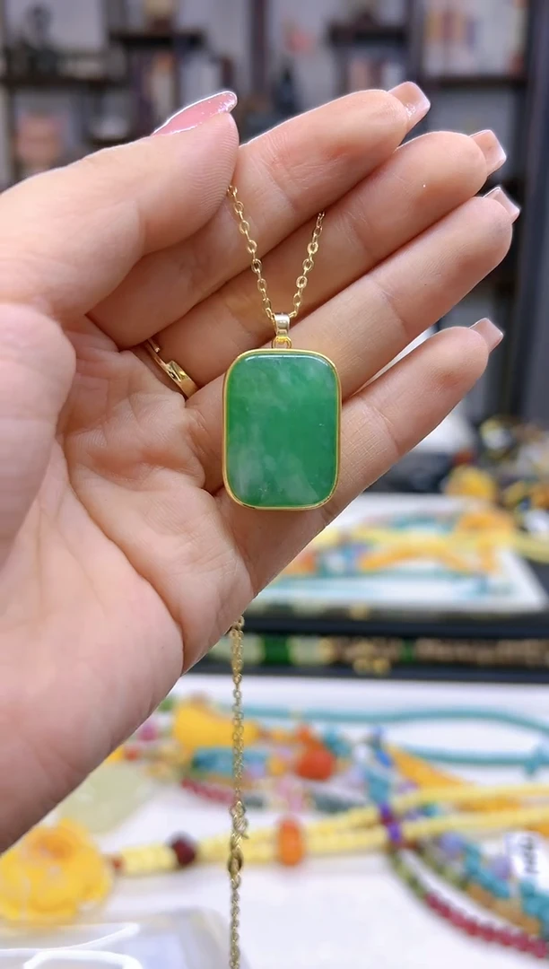 【闪购商品】翡翠吊坠(赠链)银S925镀金镶嵌D245