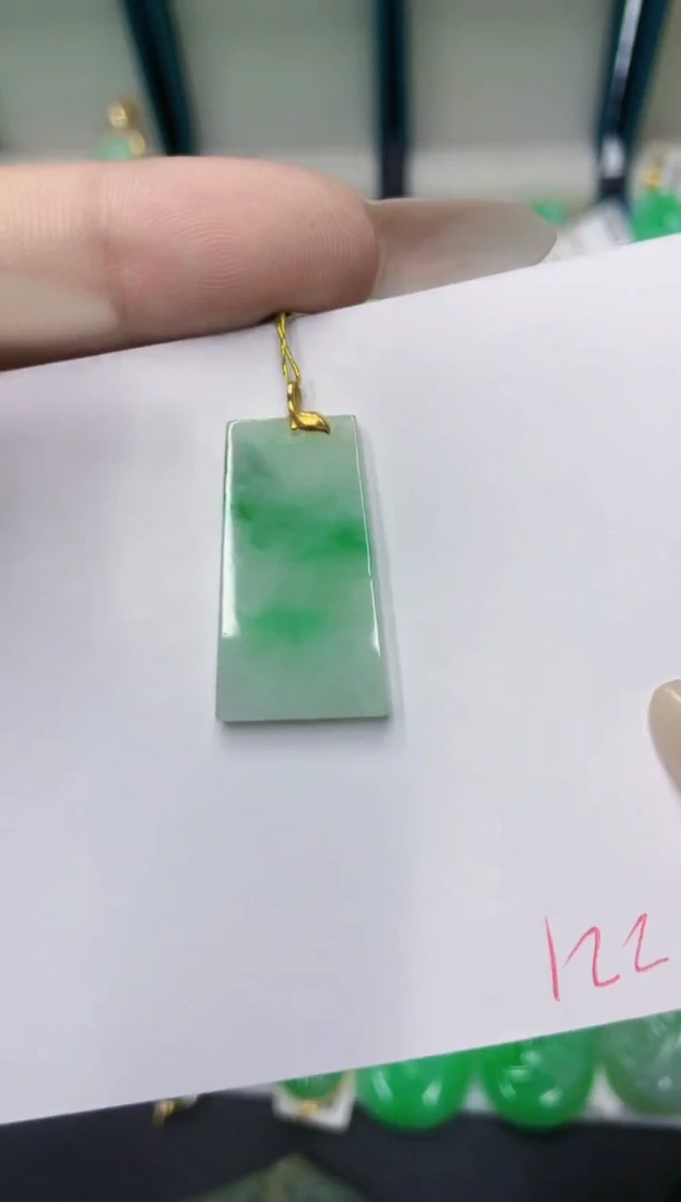 颈饰18K金镶嵌翡翠11111