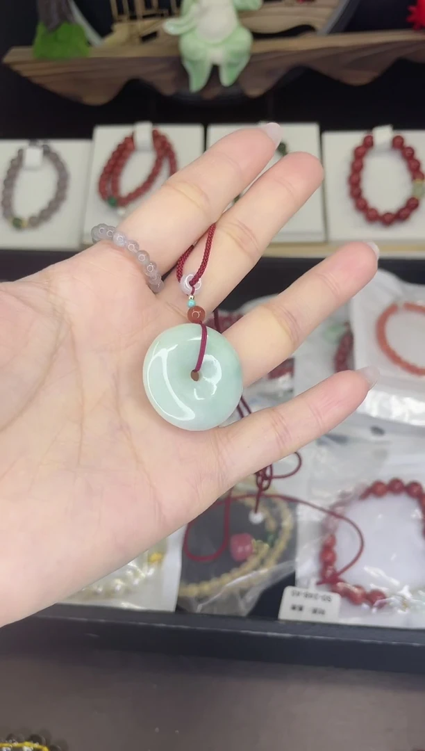 【闪购商品】翡翠颈饰未镶嵌平安扣