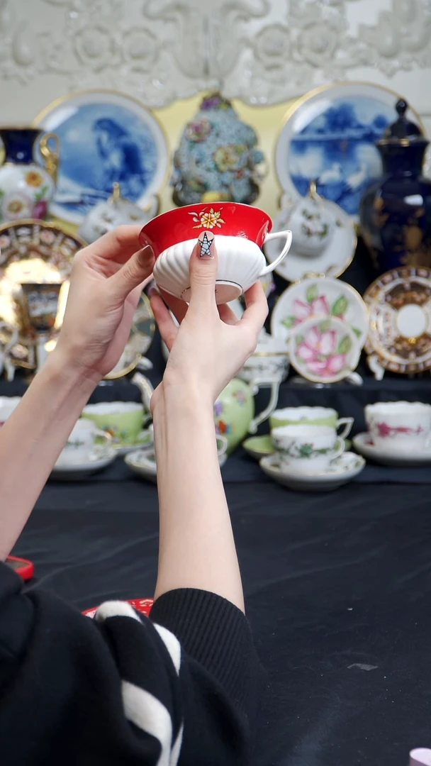 骨瓷婷婷中古器物如图所示83