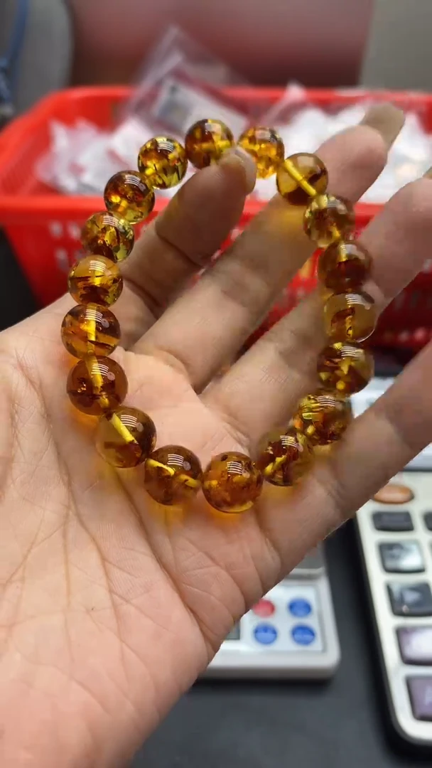 琥珀未镶嵌珠宝奇石D****g72