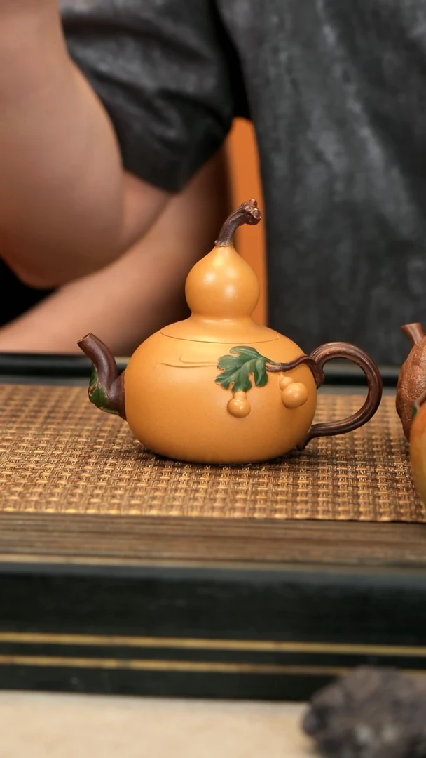茶壶紫砂WXT33《怀须葫芦》芒果泥