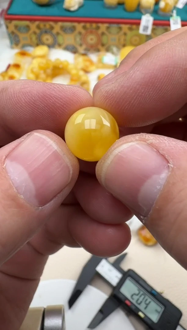 琥珀未镶嵌珠宝奇石12+单珠XD1162