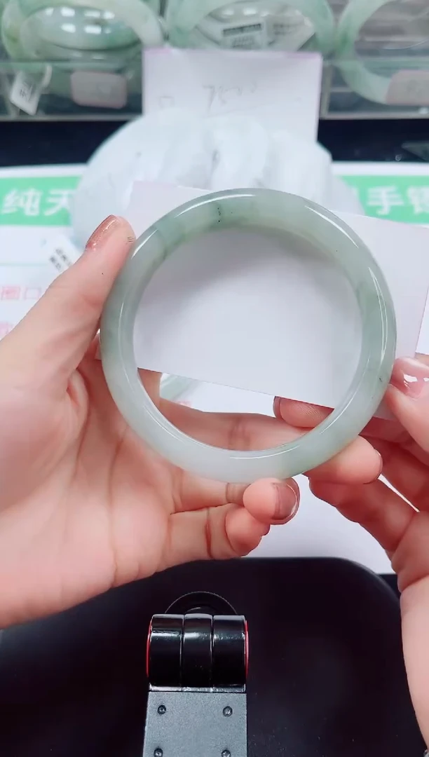 未镶嵌手镯石英质玉75-62/63