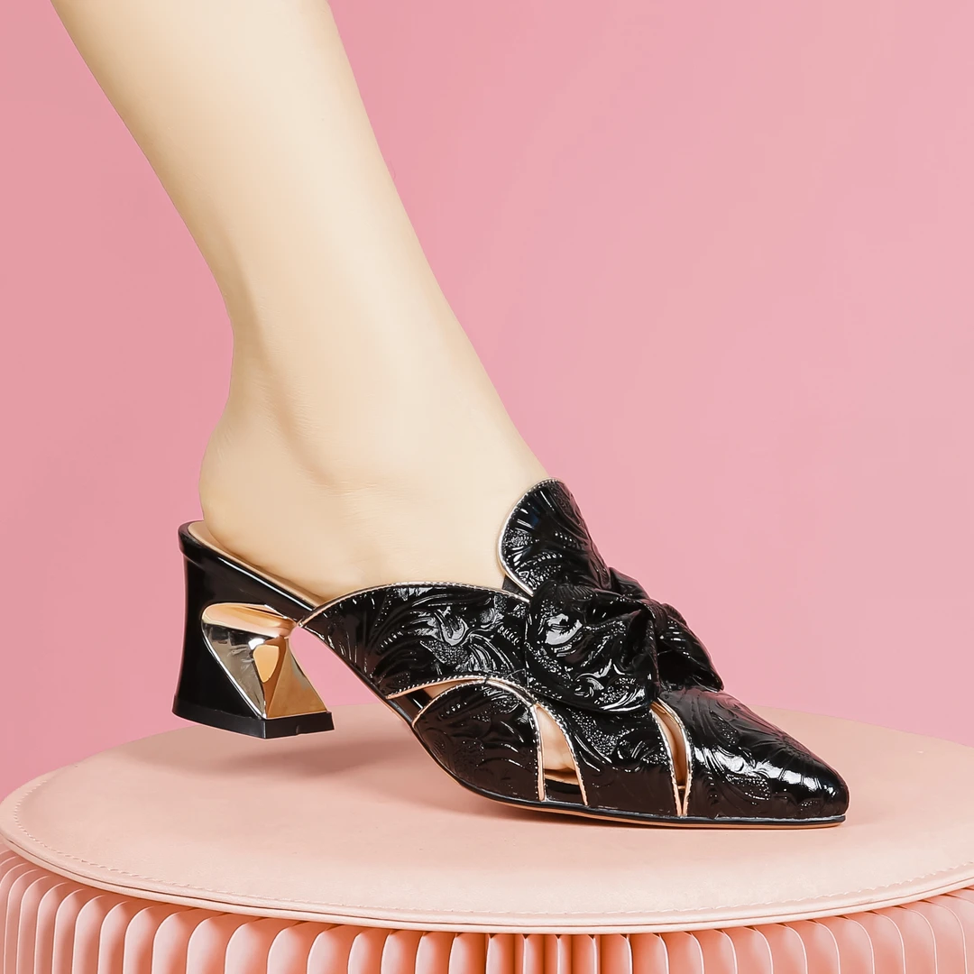 拖鞋女外穿时尚2025春夏季新款白色半拖尖头中跟包头拖女士凉拖鞋