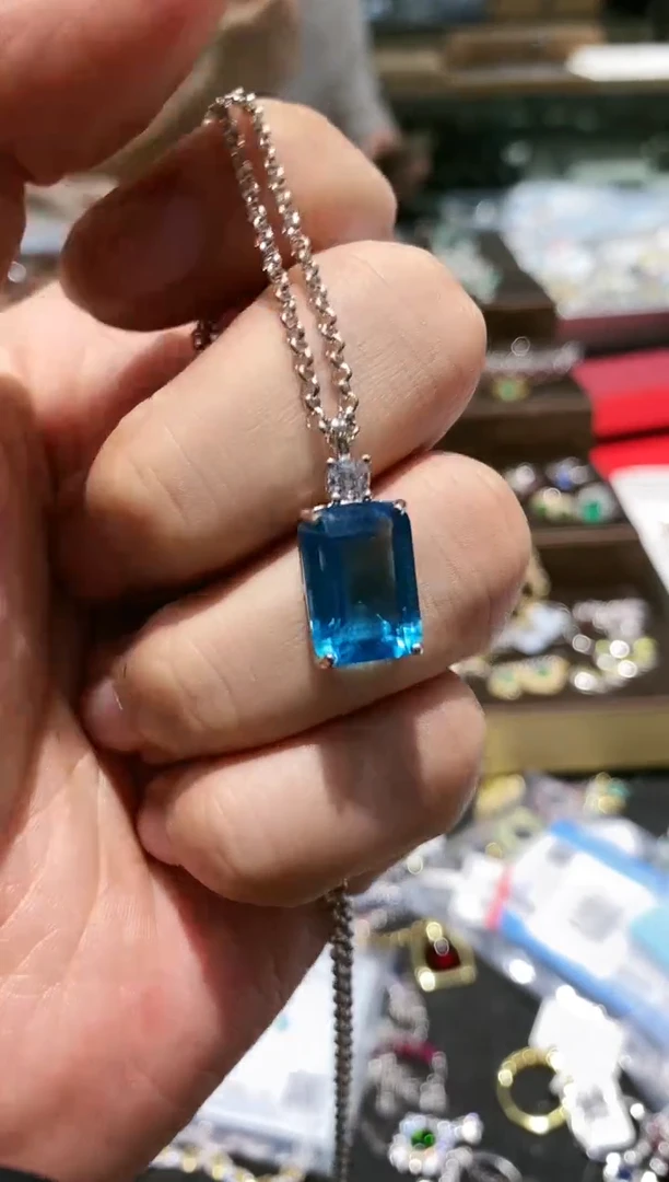 【闪购商品】托帕石颈饰银S925镶嵌吊坠