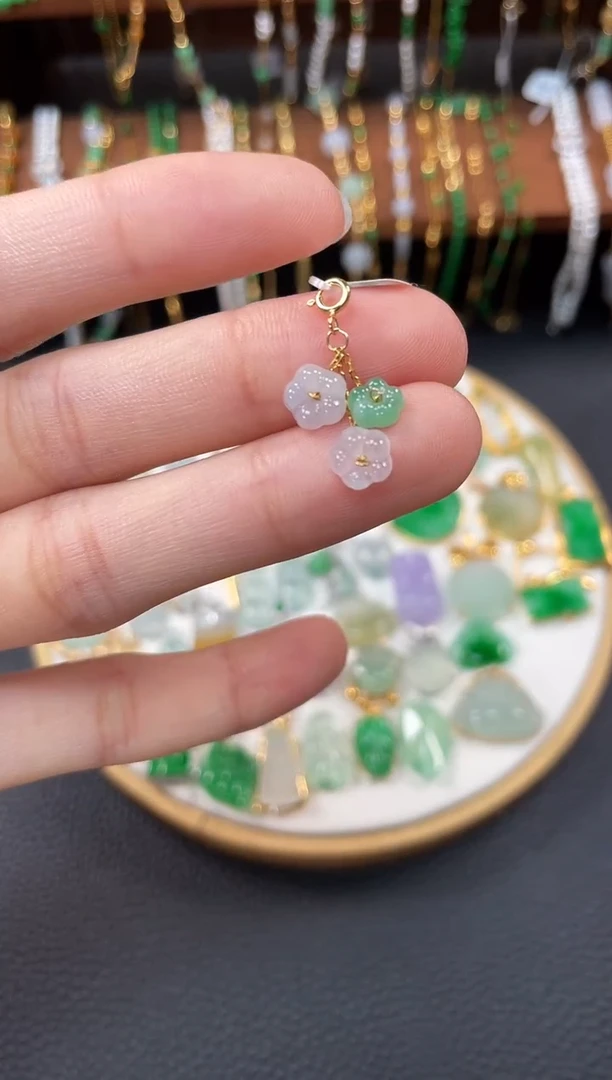 【闪购商品】翡翠吊坠(不含链)18K金镶嵌一个  JK640