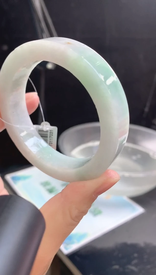 【闪购商品】定制翡翠手镯未镶嵌54 58-61正