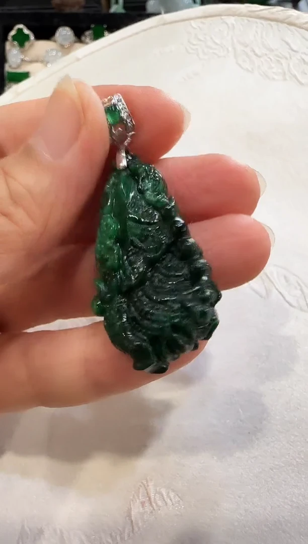 颈饰未镶嵌翡翠国风