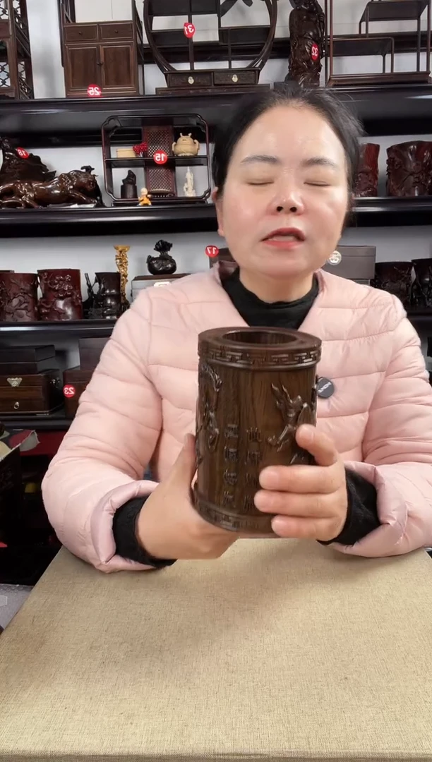 木大马笔筒老李红木工艺品
