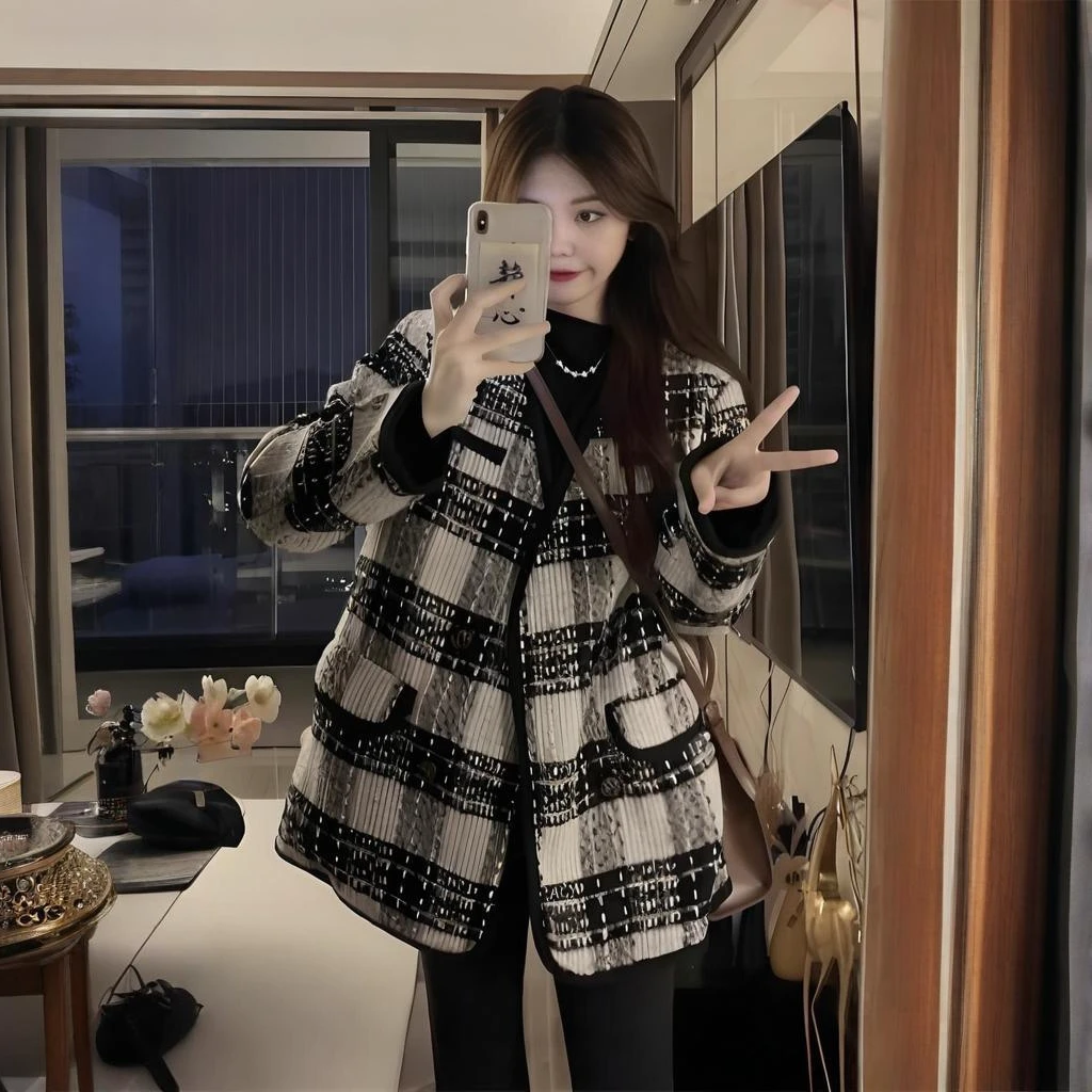 小香风外套女秋冬季2025新款高级感时尚气质中长款格子粗花呢上衣