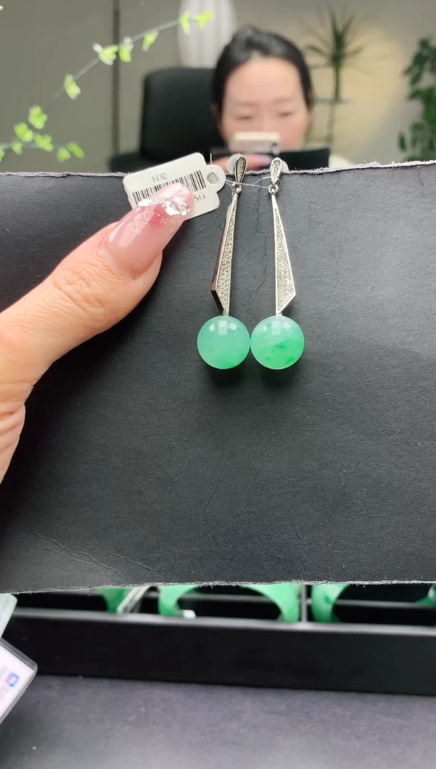 【闪购商品】石英质玉耳坠未镶嵌耳坠