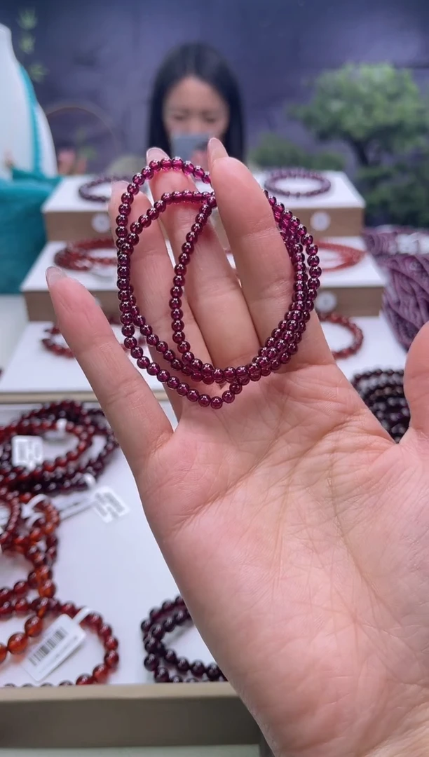 【闪购商品】石榴石手串未镶嵌 紫牙乌石榴石多圈3mm+，多样式发一