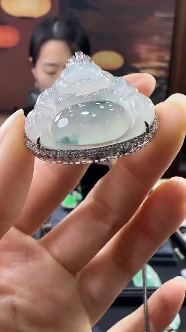 18K金镶嵌挂件翡翠佛公