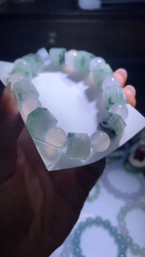 定制翡翠未镶嵌天然缅甸A货翡翠6