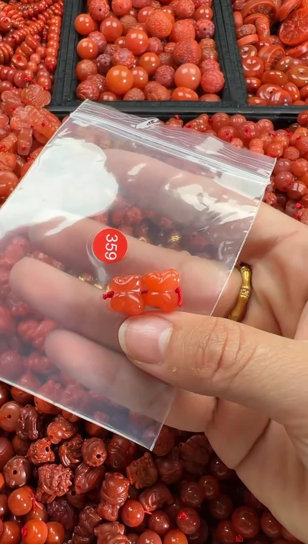 【闪购商品】南红玛瑙颈饰未镶嵌1