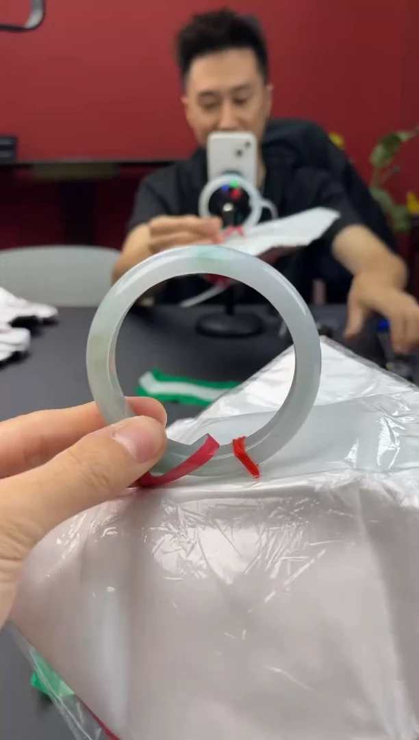 未镶嵌手镯翡翠4