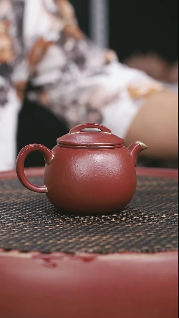 茶壶紫砂十*?朱泥全手汉瓦描金38号