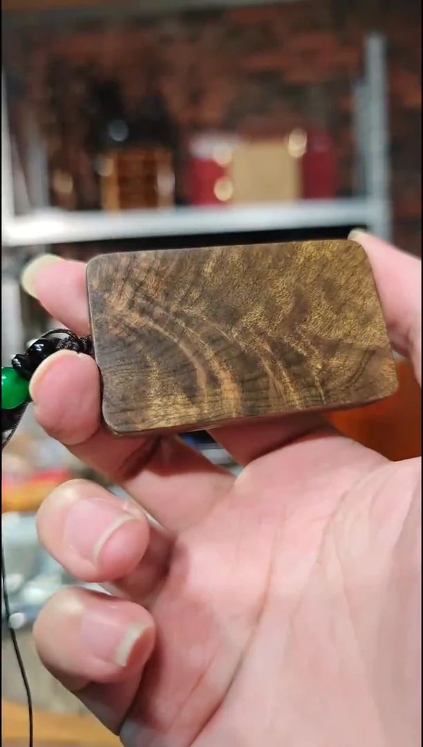 金丝楠无事牌脖挂