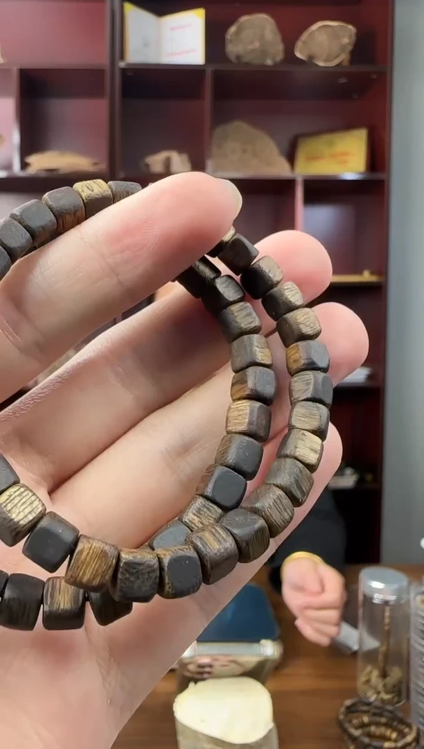 沉香手串方糖珠一物一拍