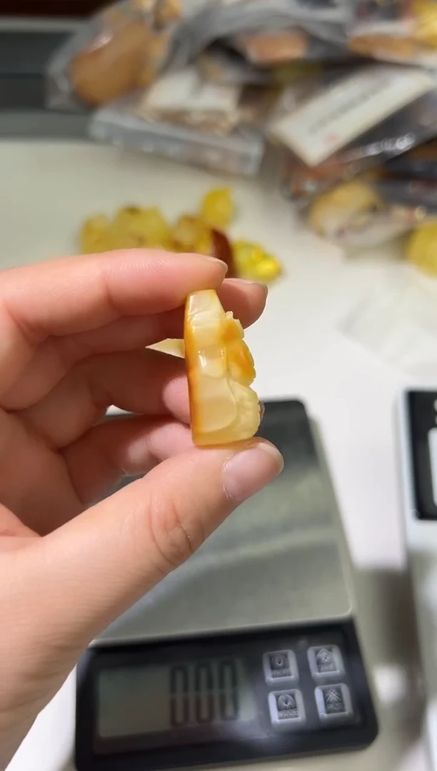 裸石琥珀未镶嵌琥珀蜜蜡吊坠