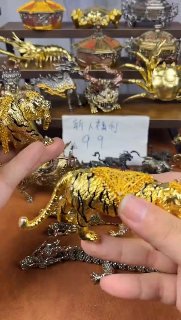 掐丝猛虎老虎摆件