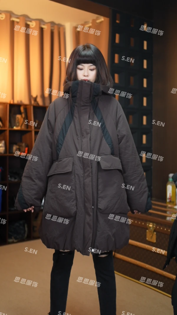 【思恩】2024冬季新款欧洲站时尚拼色下摆收紧连帽棉服女333
