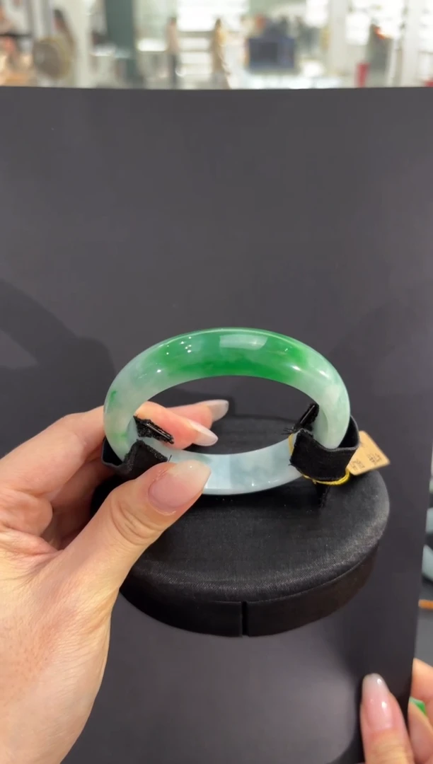 未镶嵌手镯翡翠太**宝翡翠手镯57多人不退不换