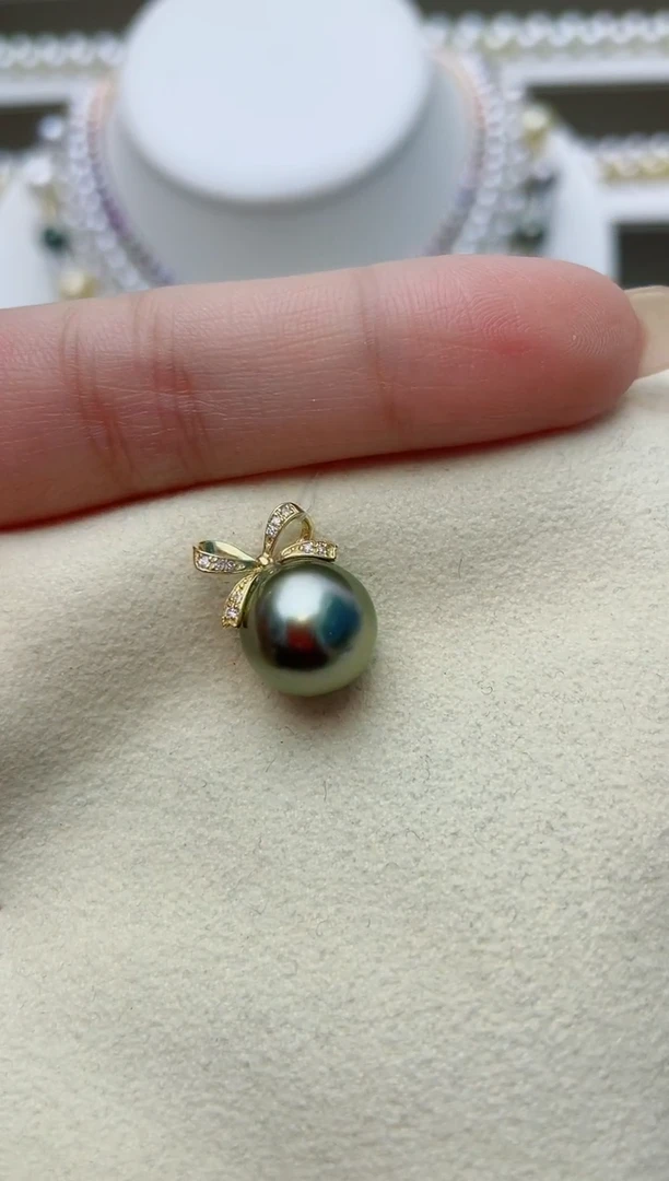 18K金镶嵌海水珍珠颈饰W89