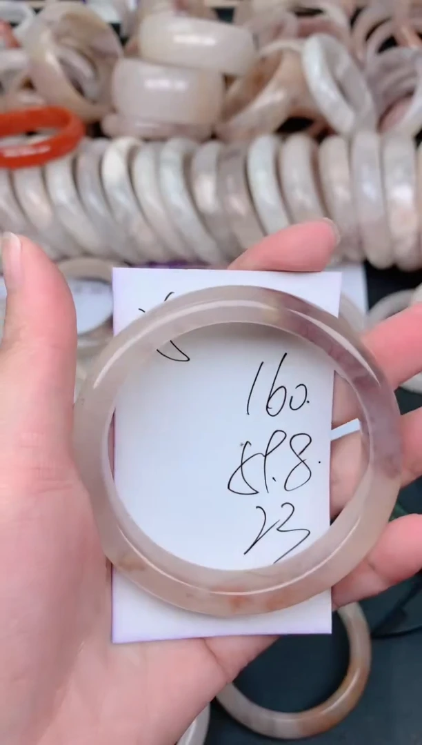 未镶嵌手镯石英质玉160