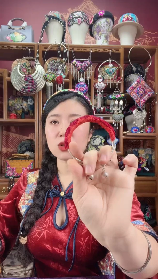 刺绣手镯28 甜甜家