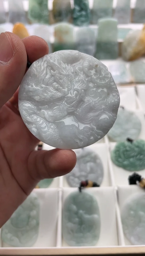 【闪购商品】翡翠颈饰未镶嵌..../2/17/ 37