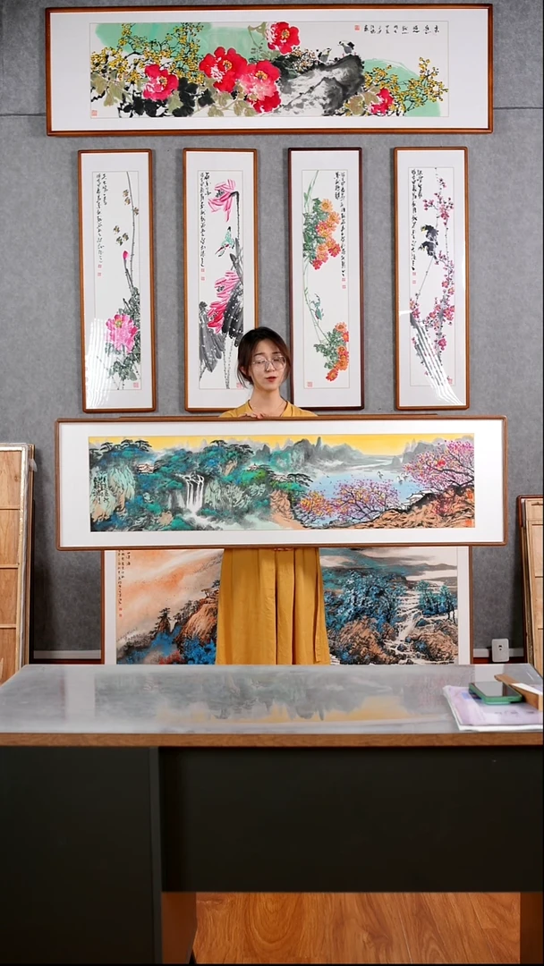 国画隗寿群《春意盎然》含框162*47厘米