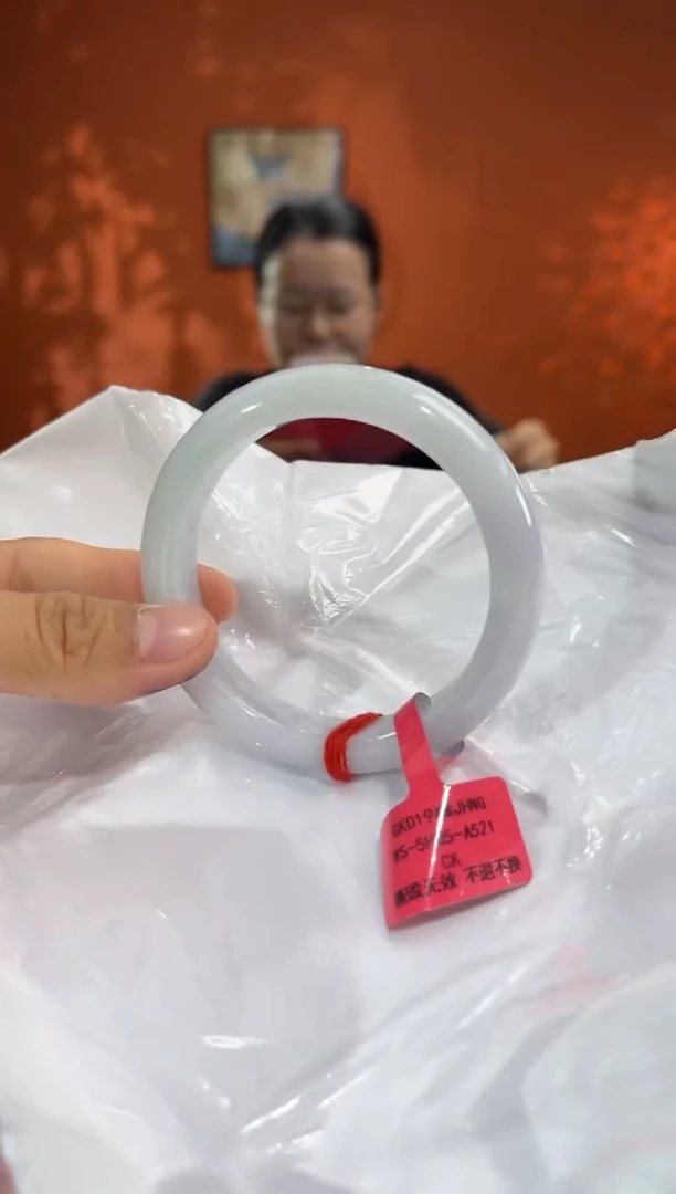 未镶嵌手镯翡翠翡翠手镯