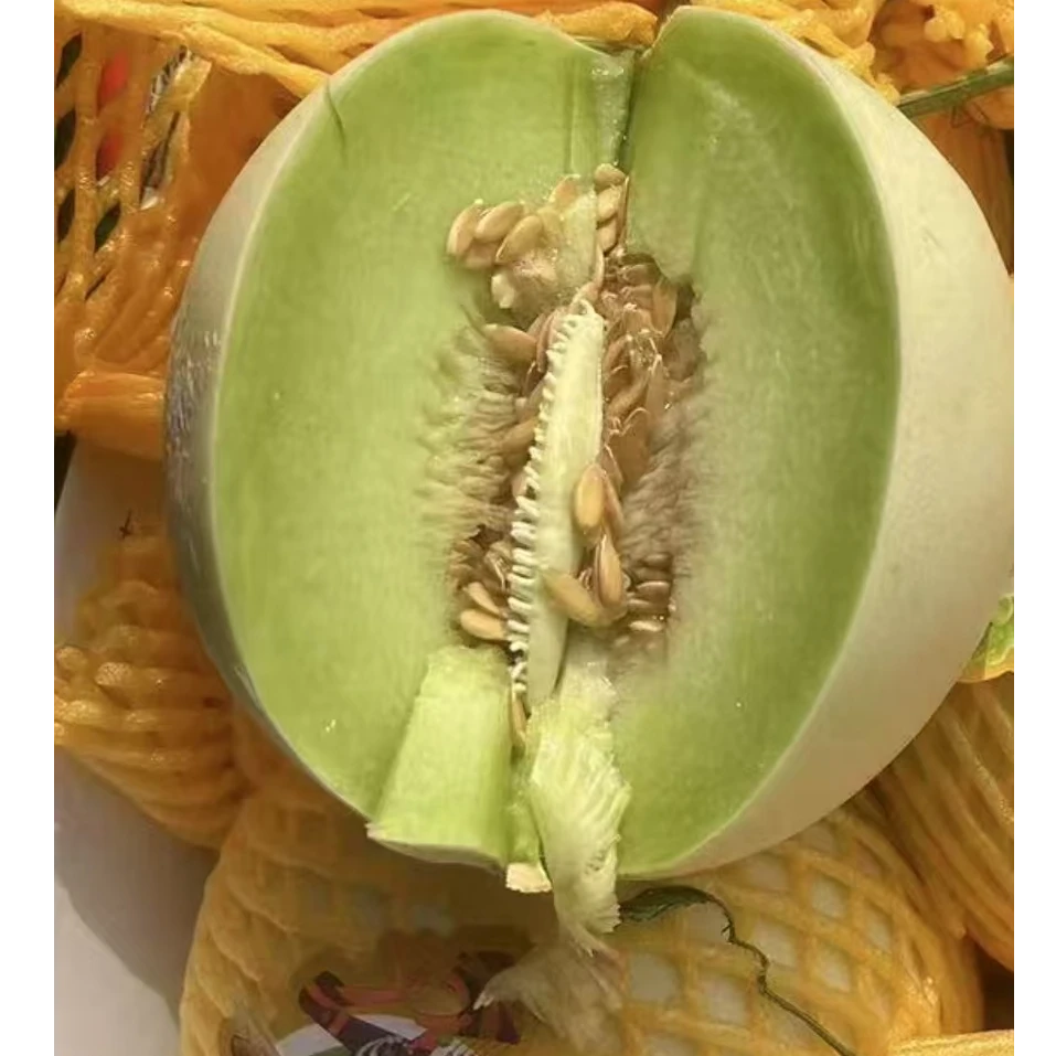 奶香密哈密瓜 又软有绵又甜 两颗