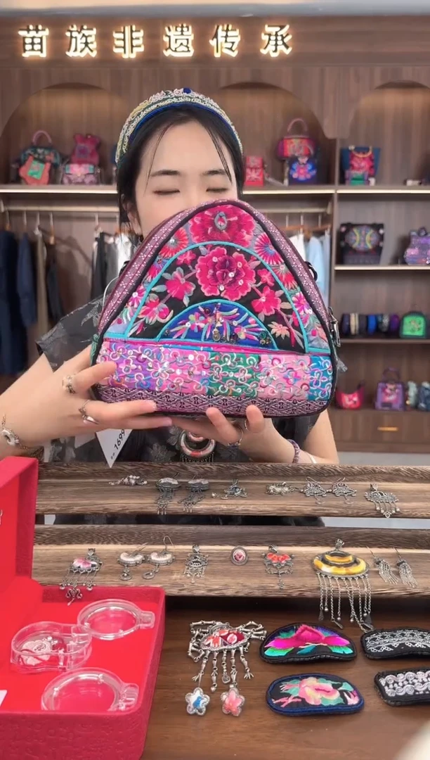 织绣扶光苗绣传承L14