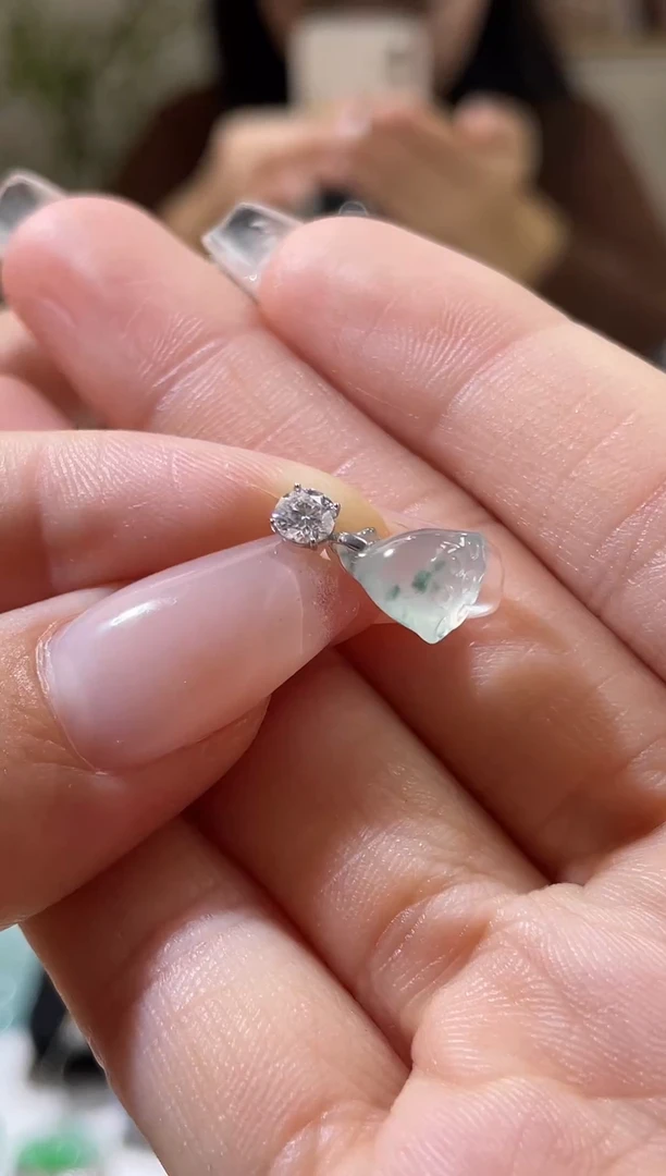 吊坠(不含链)18K金镶嵌翡翠莲蓬