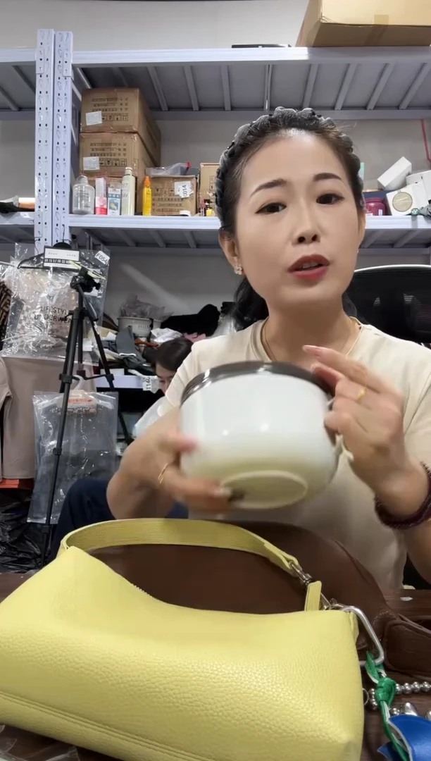 PVC给主播点点小红心  泡面碗
