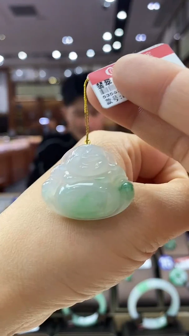 颈饰未镶嵌翡翠佛公